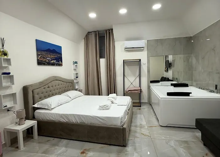 Valentino Suite 36